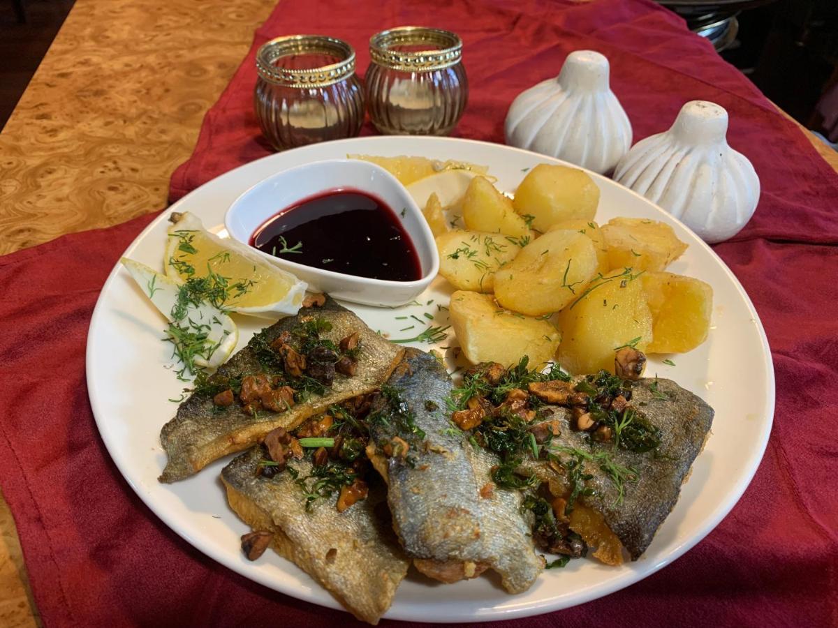 Osielsko Hotel Tyrol I Restauracja Zycie Gruzji المظهر الخارجي الصورة