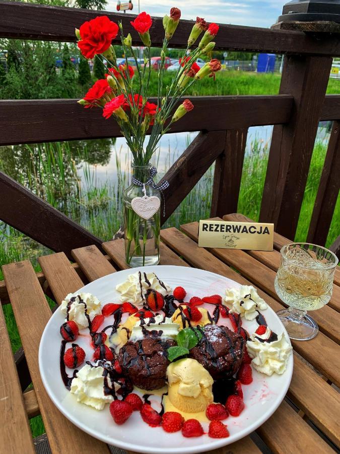 Osielsko Hotel Tyrol I Restauracja Zycie Gruzji المظهر الخارجي الصورة