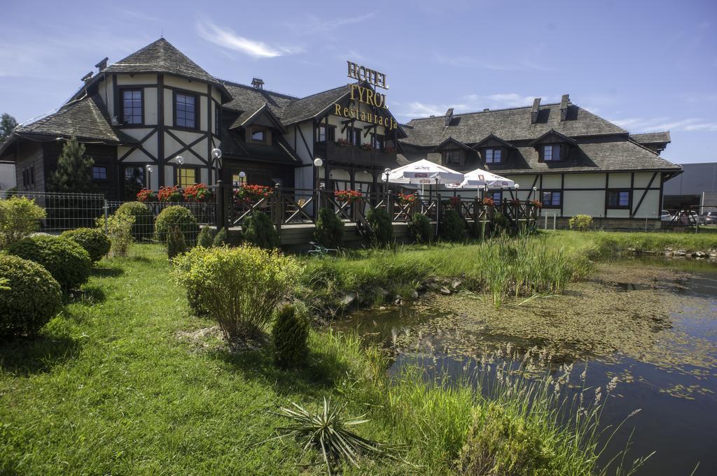 Osielsko Hotel Tyrol I Restauracja Zycie Gruzji المظهر الخارجي الصورة